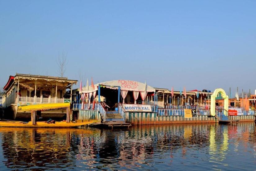 Montreal Group Of Houseboats Hotel ศรีนาการ์ ภายนอก รูปภาพ